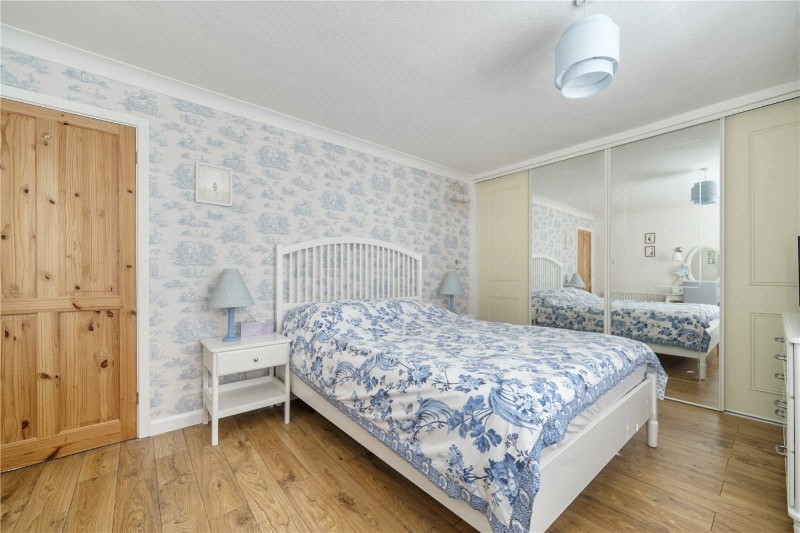 Wentworth Close, Farnham, Surrey, GU9