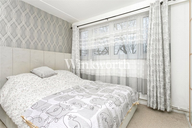 Beale Close, London, N13
