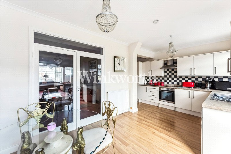 Dorchester Avenue, London, N13