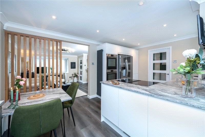 Chatsworth Close, Market Deeping, Peterborough, Lincolnshire, PE6