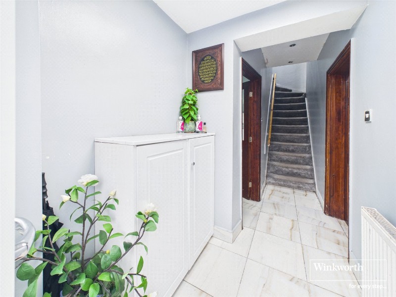 The Greenway, London, NW9