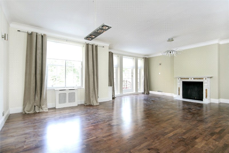 Finchley Road, St John&#39;s Wood, London, NW8