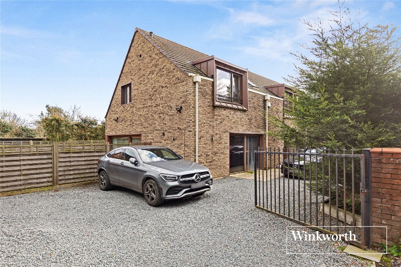 Barnet Road, Arkley, EN5