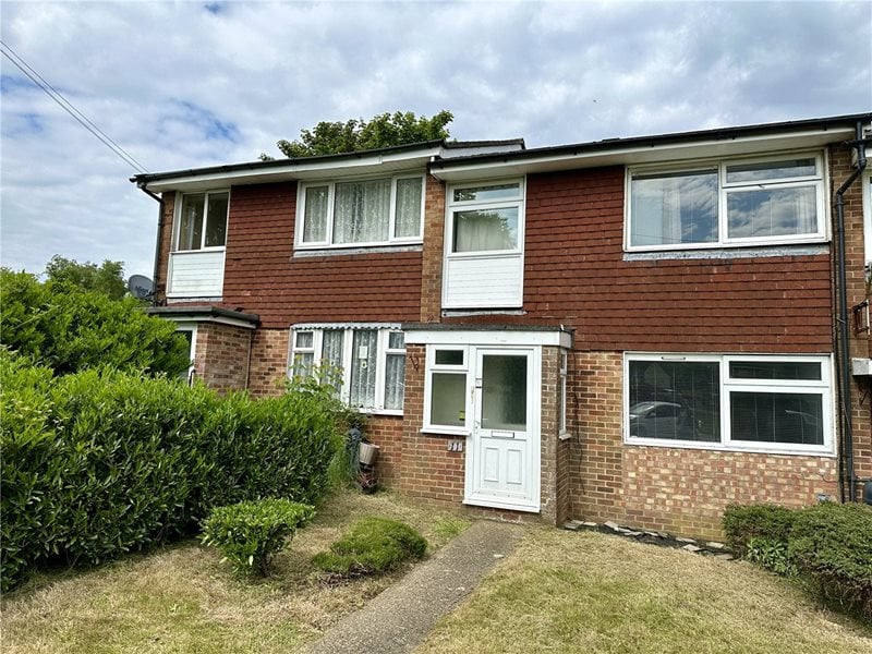 Barrie Road, Farnham, Surrey, GU9