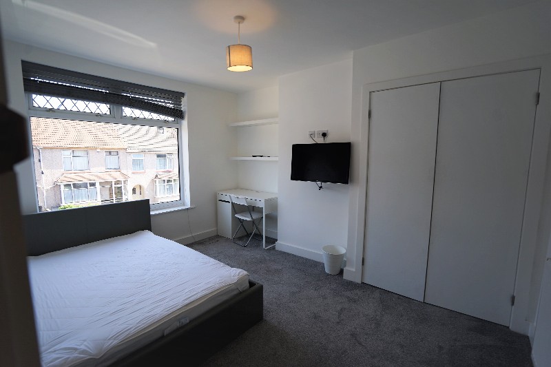 Third Avenue, Bristol, BS7