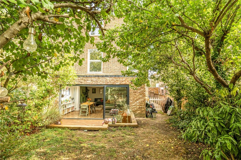 Versailles Road, London, SE20