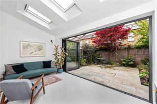 Hewitt Avenue, London, N22