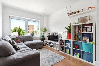 High Road, London, N17