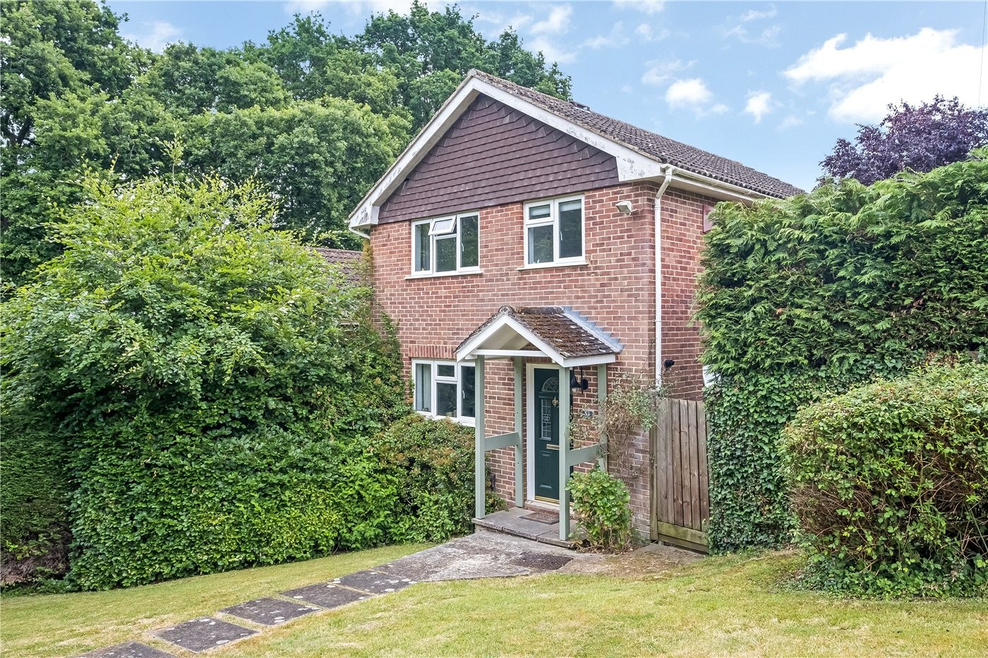 3 bedroom property for sale in Hunters Crescent, Romsey, Hampshire