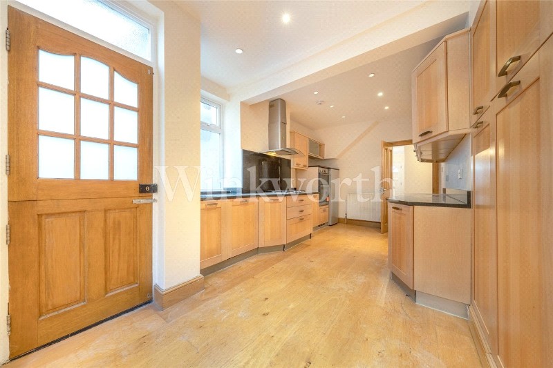 Alyth Gardens, London, NW11