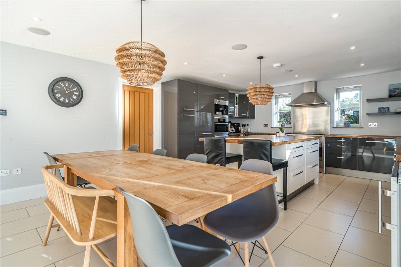 Fullers Road, Rowledge, Farnham, Surrey, GU10