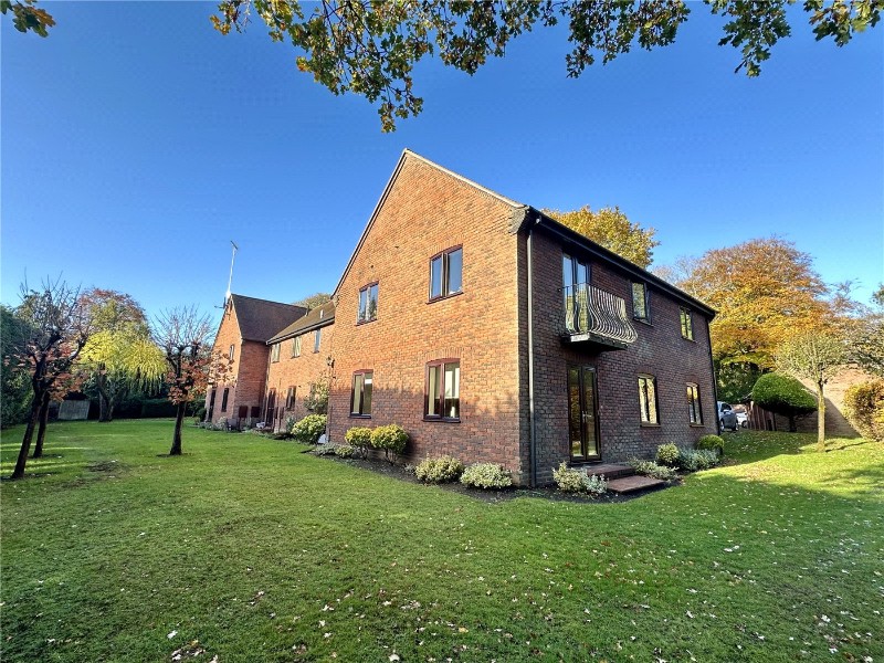 Greenhill Road, Farnham, Surrey, GU9