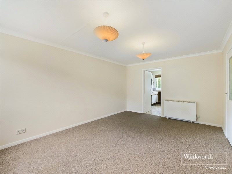Wallace Close, Woodley, Reading, Berkshire, RG5
