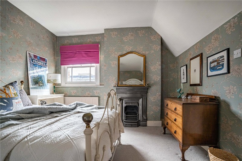 Ferme Park Road, London, N4