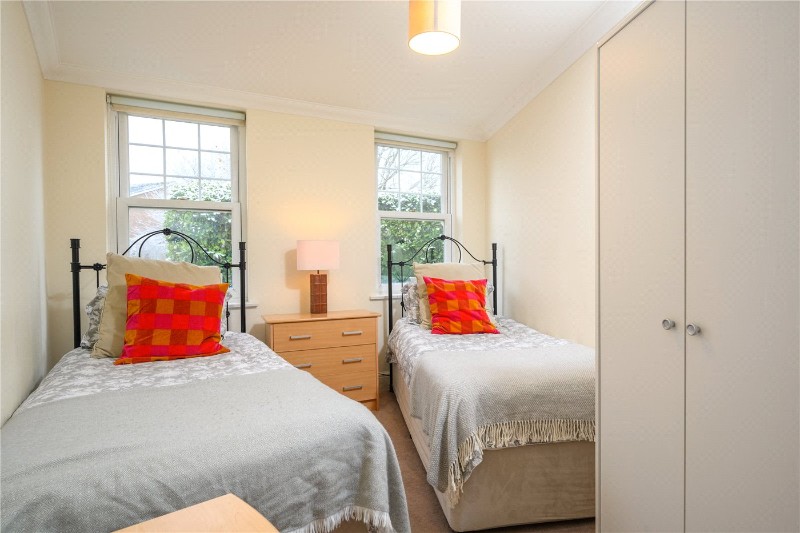 Park Rise, Leatherhead, Surrey, KT22