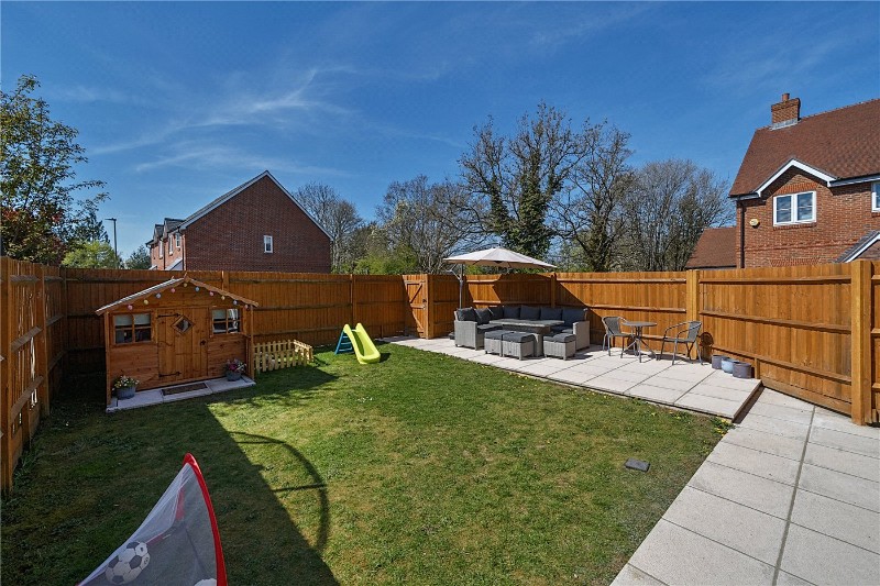 Gardenia Drive, Wrecclesham, Farnham, Surrey, GU10