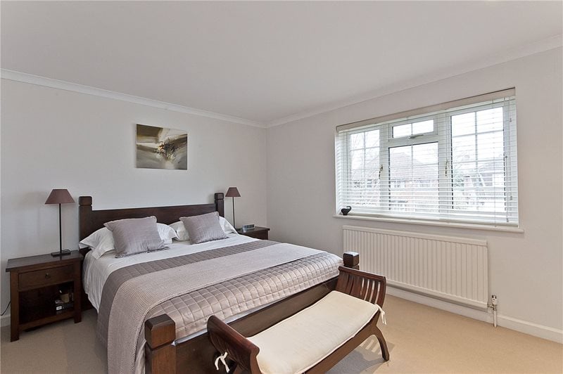 Woodland Grove, Weybridge, KT13