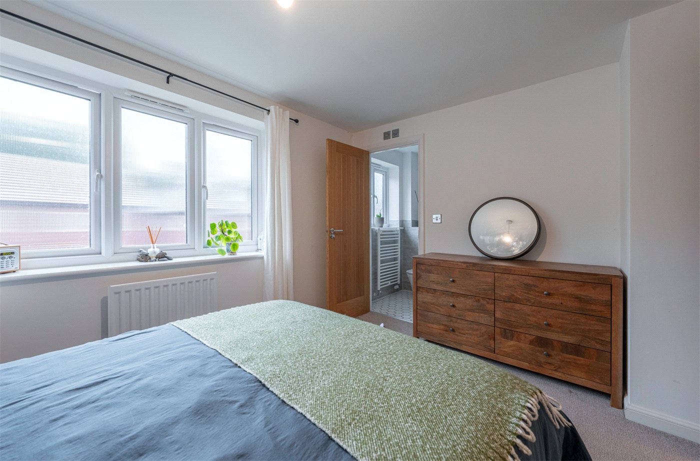 Master To Ensuite