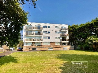 Wharncliffe Road, Highcliffe, Christchurch, Dorset, BH23
