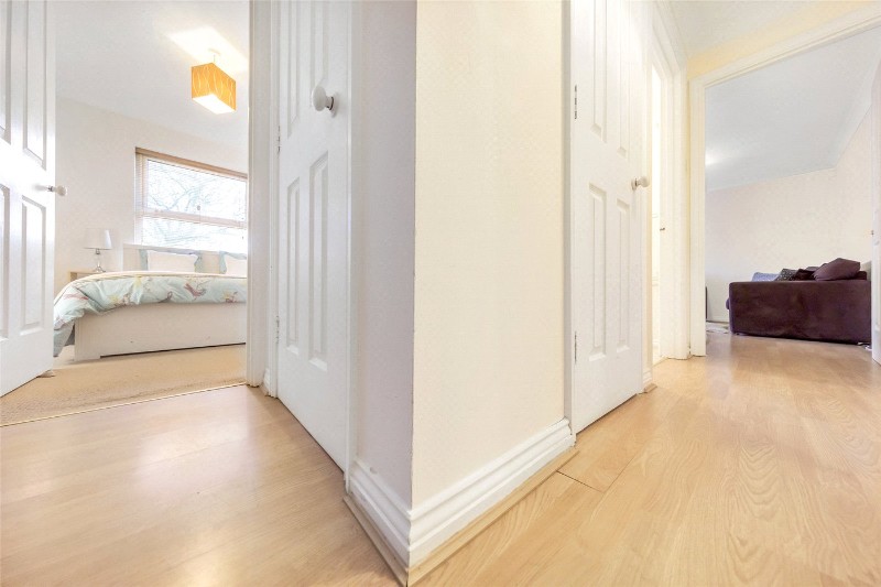 Monmouth Close, London, W4