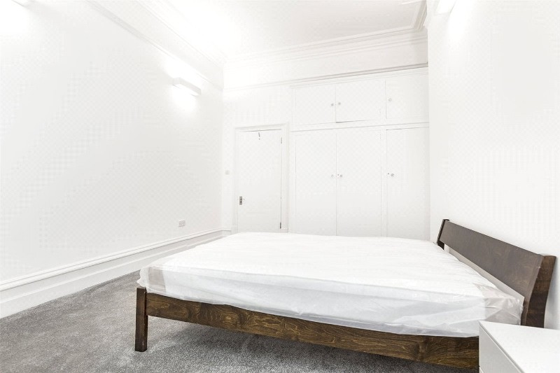 Bedford Avenue, London, WC1B