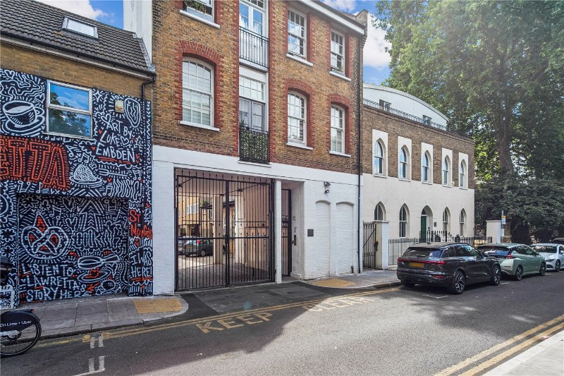 St. Matthew's Row, London, E2