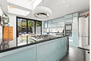 Kersley Road, London, N16