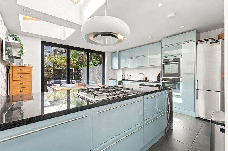 Kersley Road, London, N16