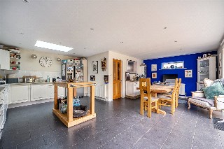 Hamlash Lane, Frensham, Farnham, Surrey, GU10