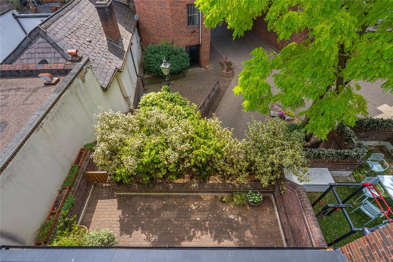 Spencer Walk, London, NW3