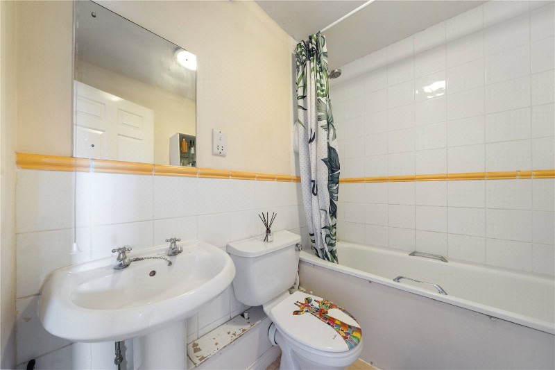 Buxhall Crescent, London, E9