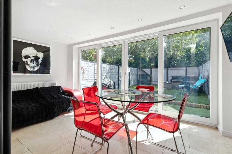 Lisle Close, London, SW17