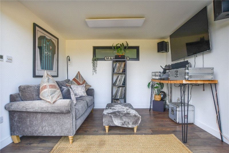 Cricket Hill, Finchampstead, Wokingham, Berkshire, RG40