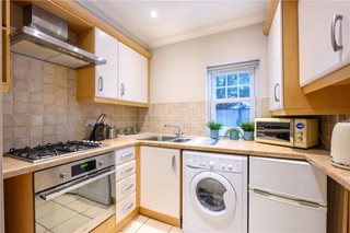 Park Rise, Leatherhead, Surrey, KT22