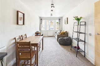 Guernsey Grove, London, SE24