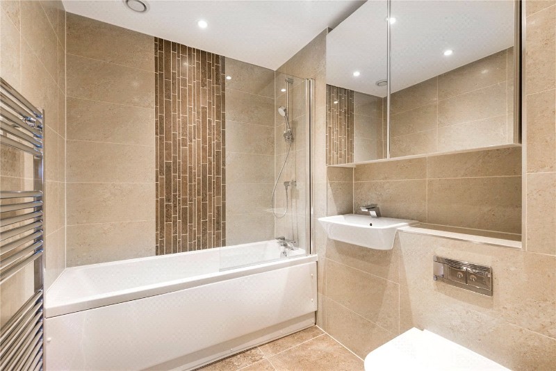 Baltic Avenue, Brentford, TW8