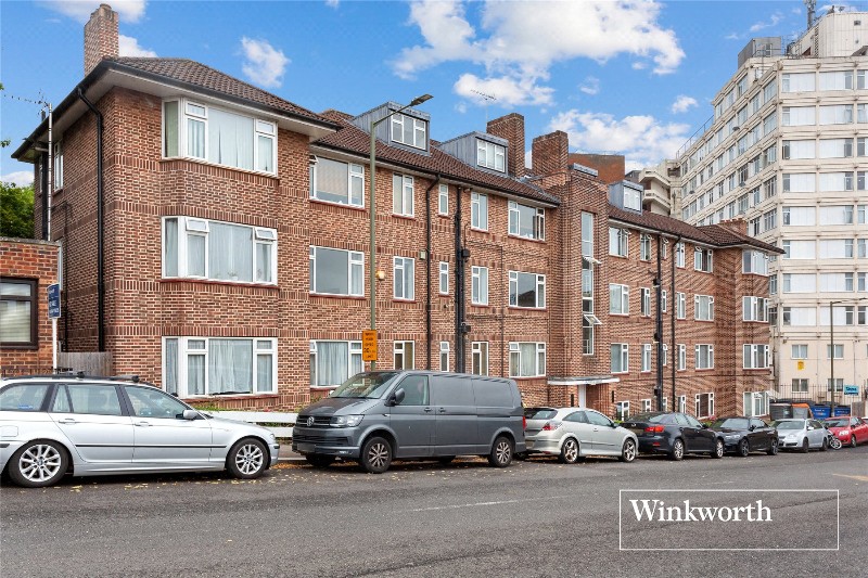 2 bedroom property for sale in Station Approach, New EN5 (Ref