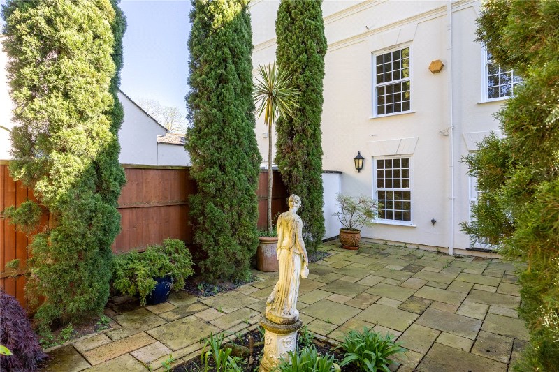 Seaton Close, London, SW15