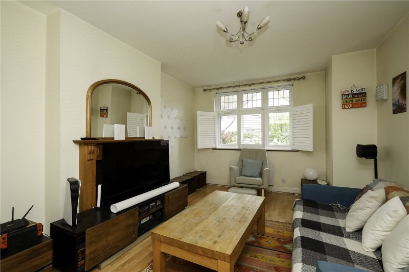 Park Drive, London, W3