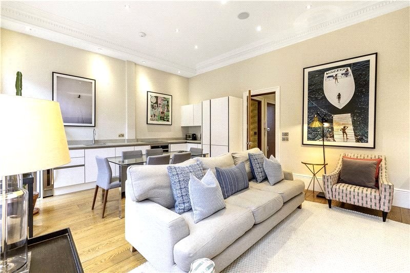 Rosary Gardens, South Kensington, London, SW7