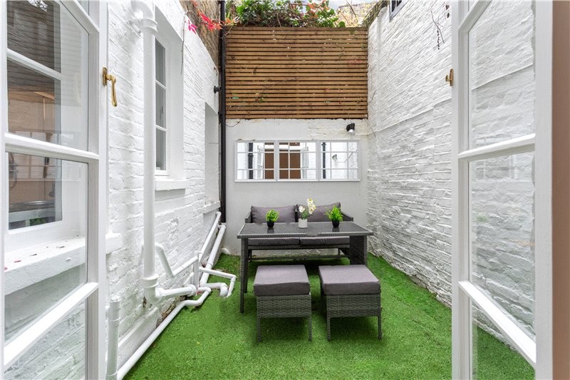 Kempsford Gardens, London, SW5