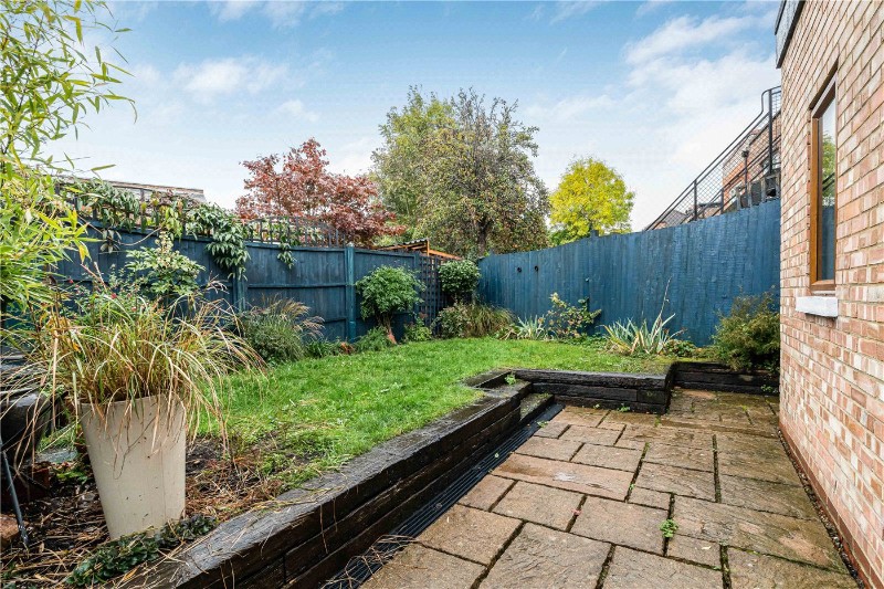 East End Road, East Finchley, London, N2