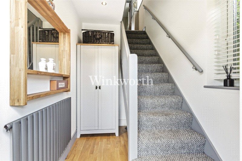 Farndale Avenue, London, N13