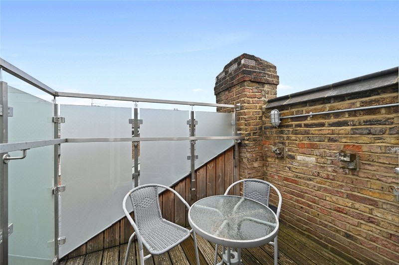 Ormiston Grove, London, W12