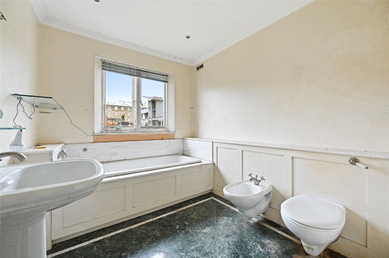 Second Avenue, London, W3