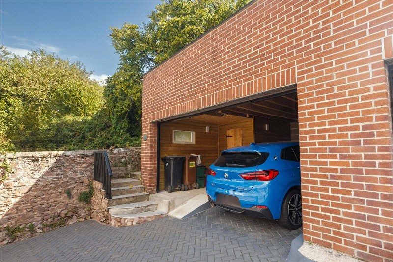 Victoria Road, Dartmouth, Devon, TQ6