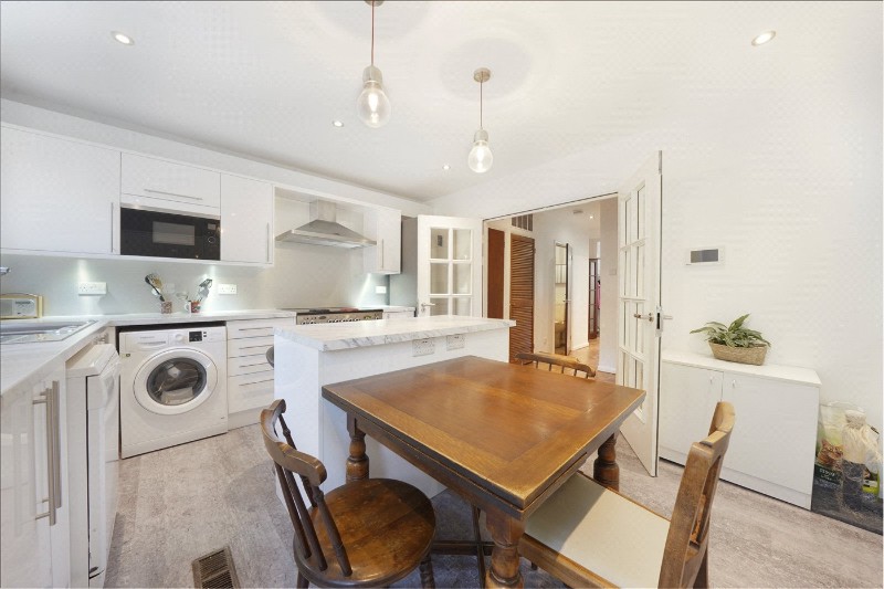 Sussex Gardens, London, N6