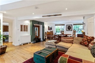 Kennington Park Road, London, SE11