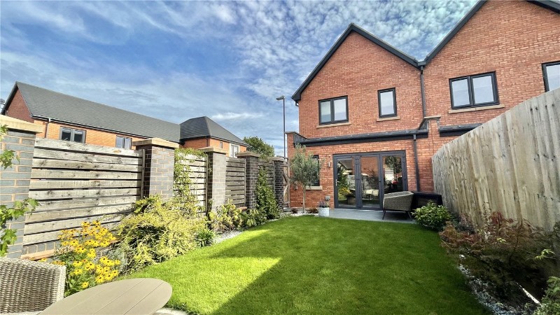 Buzzard Close, Stratford-upon-Avon, Warwickshire, CV37