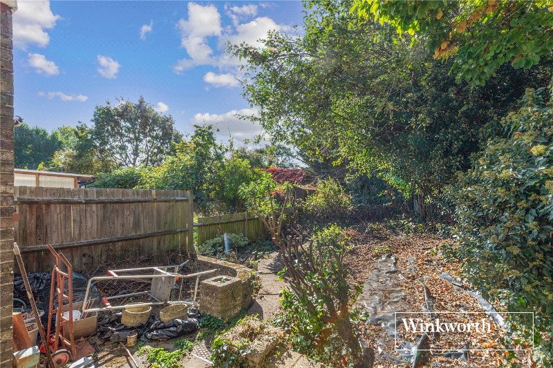 Bow Lane, Finchley, London, N12